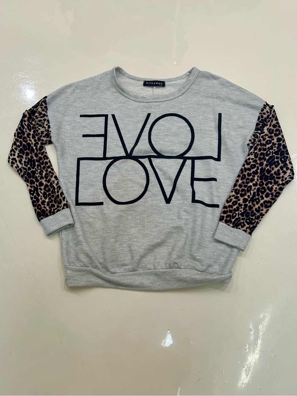 💜3/$12💜Light weight sweater